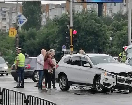 Съпругата на Бойко Рашков катастрофира в София