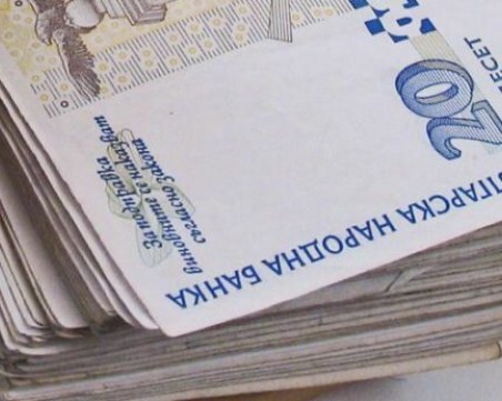 Средната заплата в България е 1000 лева, според Института за пазарна икономика