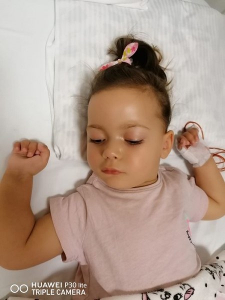 Бояна очаква трансплантацията си в Турция, майка ѝ - нуждаем се от вашите молитви