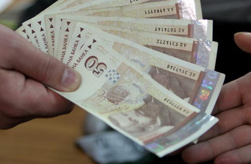 Средната заплата в страната надхвърли 1000 лв., Пловдив на трето място