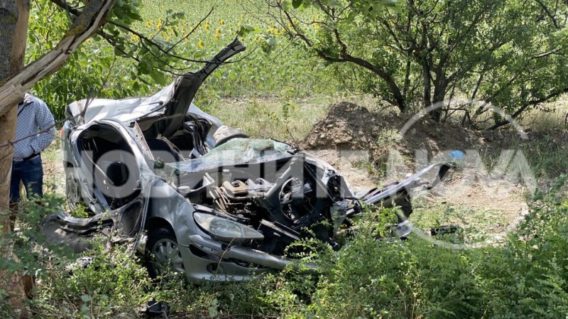 Двама мъже загинаха при катастрофа на Подбалканския път София-Бургас. Инцидентът