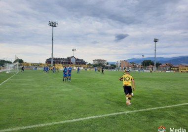 Дублиращият отбор на Ботев Пловдив се наложи с 2 0 над