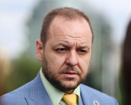 Сандов: Най-големият проблем е Слави Трифонов