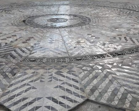 Подмениха мозайка на Йоан Левиев в Карлово, спорят времето или багерите са я унищожили