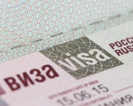 Възобновиха издаването на туристически визи за Русия у нас