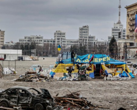 Взривове в Харков и Николаев, цивилните се крият в укрития