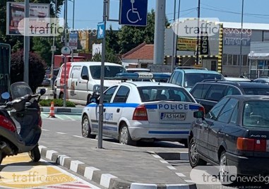 Полицаи масово спират на инвалидни места в Пазарджик затова сигнализира
