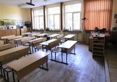 Пловдивски седмокласник направи истинска свързастраховка като нареди 93 желания за паралелки и училища в