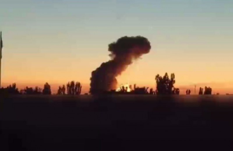 Русия и Украйна си размениха среднощни атаки по Нова Каховка и Николаев