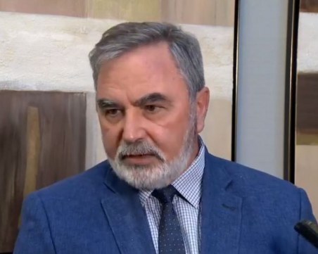 Доц. Кунчев: Очаква се леко затягане на ковид мерките от понеделник