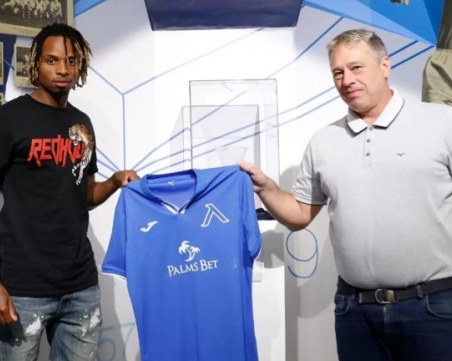 Левски взе футболист от Царско село