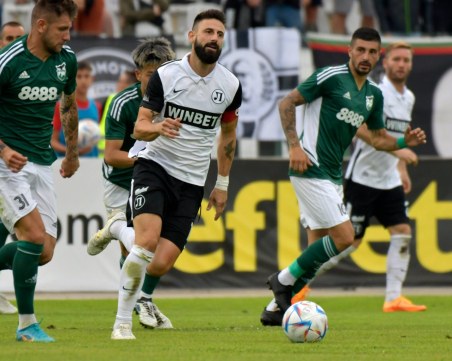 Локо с гостуване на шампиона Лудогорец