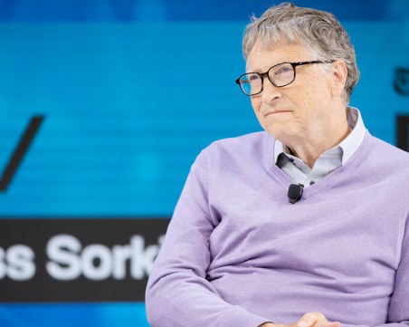 Бил Гейтс дари 20 млрд. долара на фондацията си, падна от класацията на най-богатите