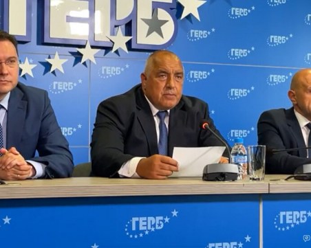 Митов: Европейски лидери са звънели на Борисов, за да реши проблема с РСМ