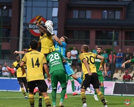 Вижте 11-те на Ботев Пловдив и Ботев Враца