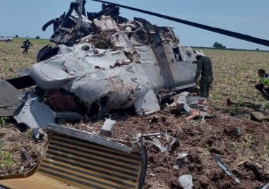 14 души са загинали при катастрофа на военен хеликоптер в