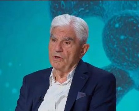 Акад. Богдан Петрунов: Трябва още отсега да започне носенето на маски в градския транспорт и моловете