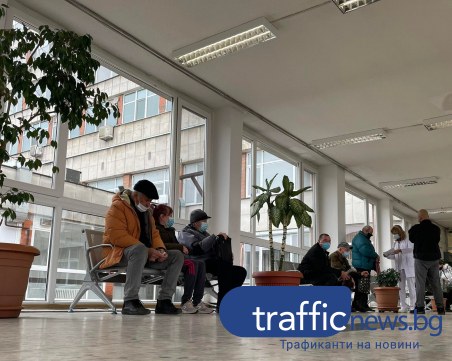 Още две области в червената COVID зона, ръст на случаите в страната