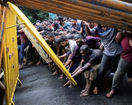 В Шри Ланка започнаха избор на нов лидер