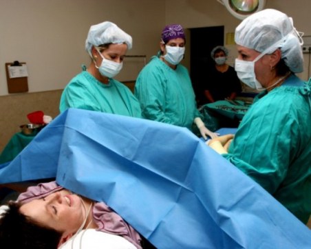 Вдигат цените на клиничните пътеки за естествено раждане с 30%