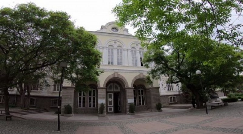 Министерство на културата дава пари за реставрацията и консервацията на Хуманитарната гимназия