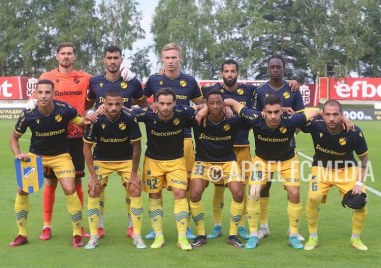 Кипърският АПОЕЛ Никозия картотекира 22 ма играчи за двубоя с Ботев