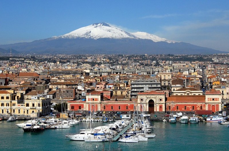 Срутване на вулкана Етна може да предизвика цунами в Йонийско море