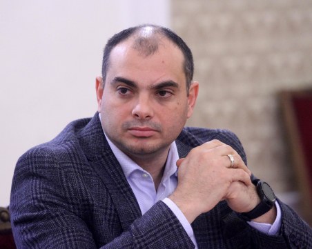 Депутат от БСП: Не сме против Асен Василев, нямаме разделителни линии с ДБ