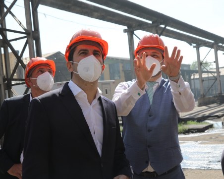 Кирил Петков установи обезпокоителни факти при изненадваща инспекция на ТЕЦ 