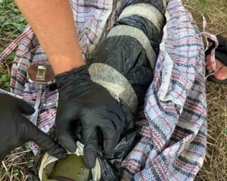 Конфискуваха и гранатомет при акцията в Елените, намереният арсенал е внушителен