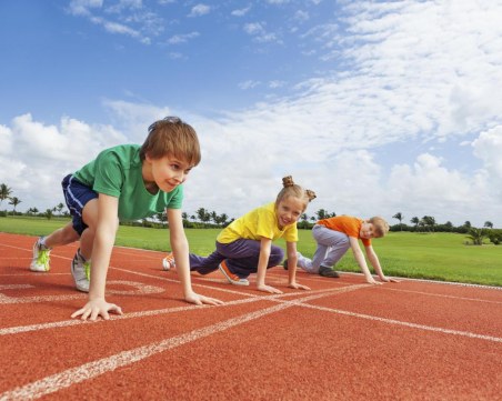 Малкото дете се страхува да спортува