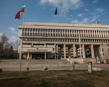 МВнР: Възможни са затруднения при пътуванията от и до Великобритания