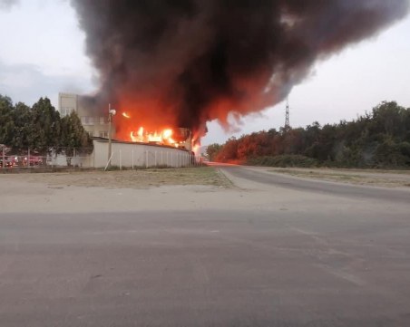Прокуратурата разследва пожара на борсата в Огняново