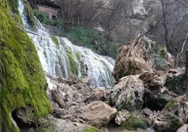 Тяло на мъртъв мъж е открито до скалите при водопада