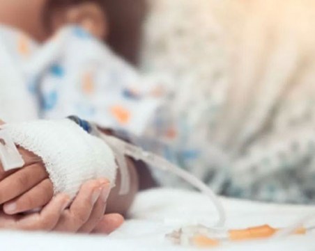 Блъснатото в Старосел дете все още е в тежко състояние