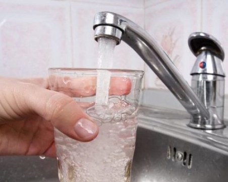 Близо сто души се натровиха с чешмяна вода в Турция