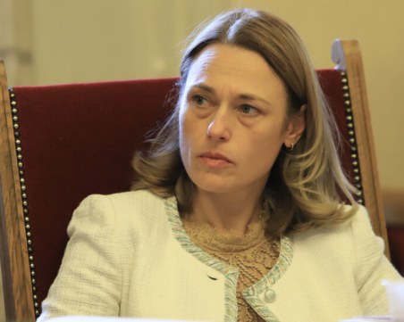 Ива Митева: Бориславова се кълнеше, че кандидатът им за КЕВР отговаря на изискванията