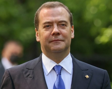 Медведев за Байдън: Странен дядка с деменция, който е забравил задълженията си