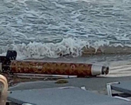 Военен боеприпас изплува между Поморие и Ахелой