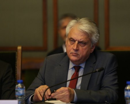 Задраскаха името на Бойко Рашков от програмата за правителство