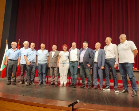 Бебето е новият шеф на БСП в Пловдив, хвалят се, че Нинова си 