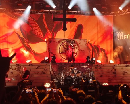 Мрак и окултни ритуали на Hills of Rock