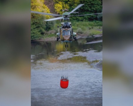 Продължава да бушува пожарът между пловдивските села Сухозем и Сърнегор