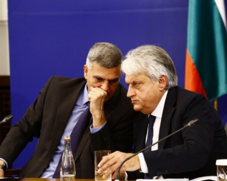 Стефан Янев: Нагледали сме се на бухалки, не ни трябва още една в лицето на Рашков