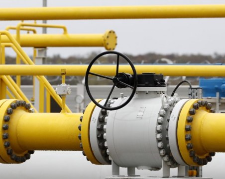 ЕК с предупреждение за пълно спиране на руския газ