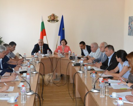 Представиха варианти за автоматичен механизъм за определяне на минималната работна заплата