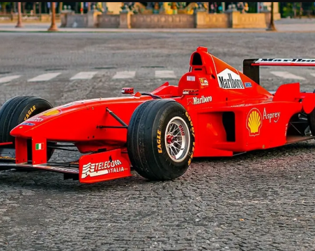 Продават на търг легендарното Ferrari на Шумахер