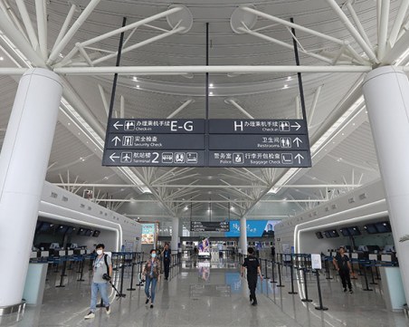 Затягат мерките за влизане в Китай заради маймунската шарка