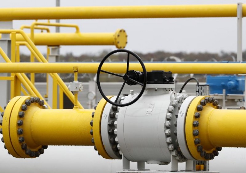 ЕК с предупреждение за пълно спиране на руския газ