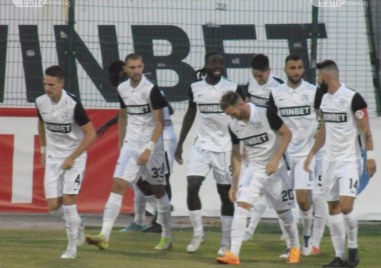 Старши треньорът на Локомотив Пловдив Александър Томаш ще може да